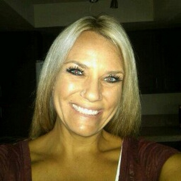 Meet your Posher, Sheila - Picture 1 of 1